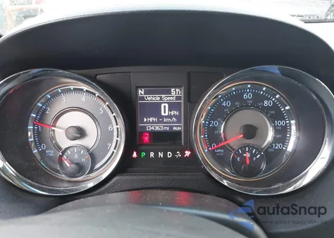 2016 Chrysler Town & Country Touring from USA, damaged, VIN 2C4RC1BG8GR157452